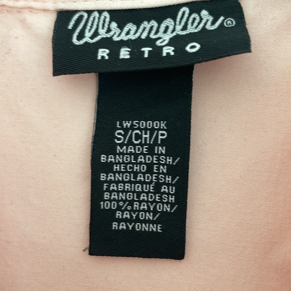 Women Wrangler Retro Pearl Snap Shirt - Picture 4 of 6
